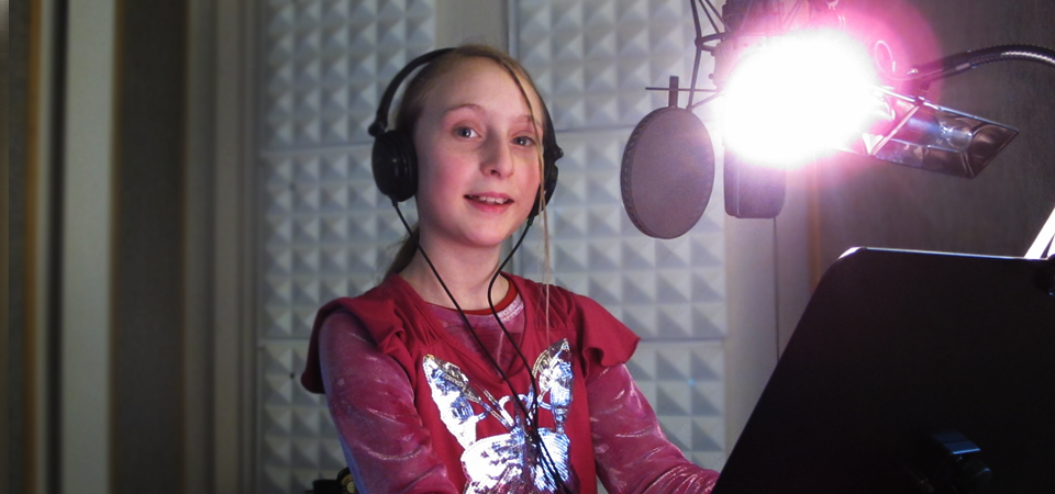 The girl who covered the voice of the video