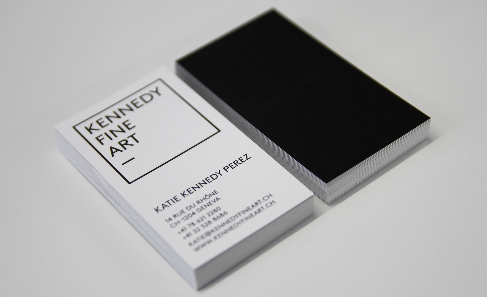 business cards corresponding to the visual identity